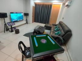 Happy Home BYSS Homestay, hotel with jacuzzis in Puchong