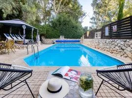 THE HOUSE ROSH PINA - 2BRM WITH POOl