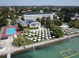 Hotel Marina Port, hotell i Balatonkenese