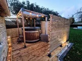Gîte 4 personnes avec piscine et bain nordique proche des plages du débarquement