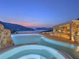 Eirini Luxury Hotel Villas