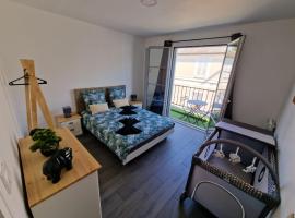 Appartement Hyper Centre Cosy avec Balcon, vacation rental in Châteaudun