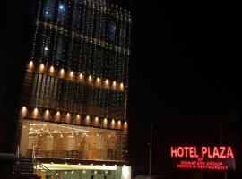 Hotel Plaza Airport Zone, hotelli kohteessa Shamshabad
