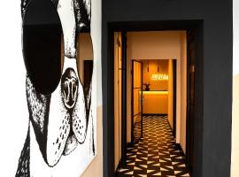 Hotel AVAlex, hotell i Berlin