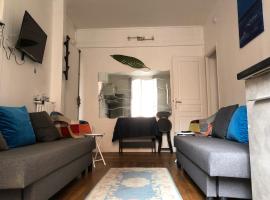 Nice Apartment ideal to visit Paris, perhehotelli kohteessa Clichy