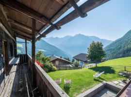 Mountain Chalet Obertreyen, cabin in Campo Tures