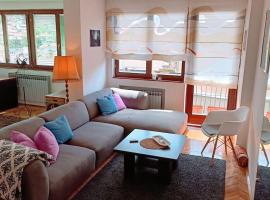 Spacious Condo near Ba&scaron;čar&scaron;ija - Free Parking, Condo in Sarajevo