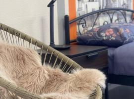 Uneed Rooms Sakvoiaj, khách sạn ở Kiev