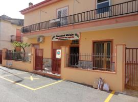 Pensione Affittacamere Miriam, hotel en Scalea