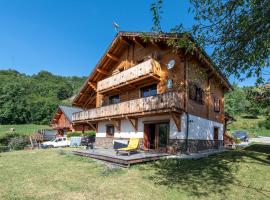 Chalet le Chardon Bleu, Hotel in Villarembert