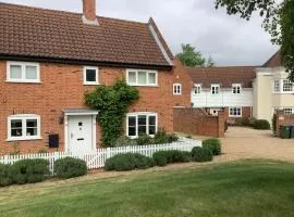 Peaceful house ideal for dogs lovely location