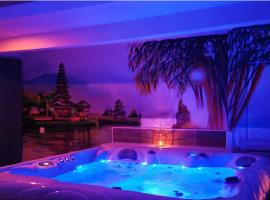 Escale Spa en Baie - Loft Bali, love hotel in Cahon