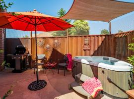 Desert Poppy Villa- Romantic Getaway, hotel v destinaci Sedona