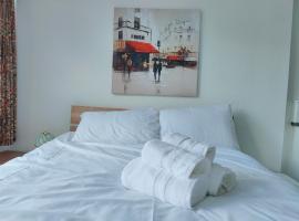 Aaran Central Guesthouse, holiday rental in Aberdeen