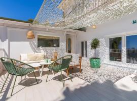 Casa de la Playa. Beach House with magnificent sea