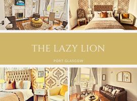 THE LAZY LION - Spacious 2 Bedroom - Town Centre Holiday Home Apartment, apartamento em Port Glasgow