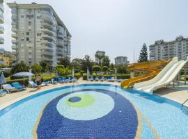 Lovely Flat with Shared Pools in Alanya, hytte i Alanya