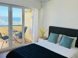 Studio with sea view in Cascais