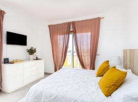 EDEN RENTALS 102 Surfy Stylish Bed&Coffee Balcony, hotel in Granadilla de Abona