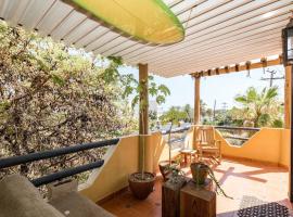 Authentic Loft Retreat Steps from Beach & Culture, ξενοδοχείο στο Σαν Χοσέ ντελ Κάμπο