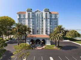 Embassy Suites San Francisco Airport - Waterfront, hotell sihtkohas Burlingame