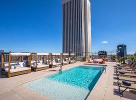 Canopy by Hilton Madrid Castellana, khách sạn gần Sân vận động Santiago Bernabéu, Madrid