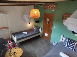 민카에 위치한 호텔 Finca Hostal Bolivar - Casa Mango