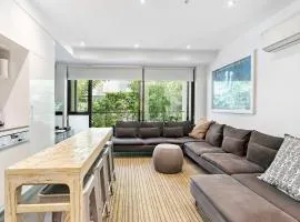Sunshine Place - Heart of St Kilda with Parking