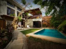 New Beach House Walk to Tamarindo Beach & Town