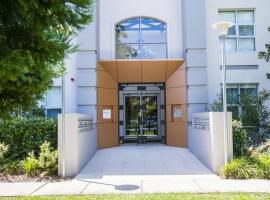 Trieste Apartments Kingston ACT, hotel near Manuka Oval, Canberra