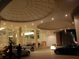 ๋ผ์ดํธ๋ฅด์ ์์นํ ํธํ
Hotel Grand Canyon