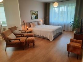 Sėlių 25 Šeimos Būstas – hotel w Szawlach