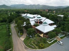 ปานเทล เขาใหญ่ Parntel KhaoYai, hotel near Wat Thep Phithak Punnaram, Khao Yai