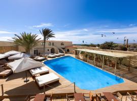 Hotel Playa Sur Tenerife: El Médano şehrinde bir otel