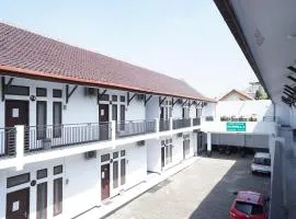 OYO Life 92886 Rumah Nyaman Radhika 2 Syariah