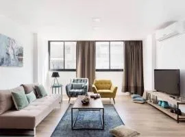 Modern & Bright 3BR Apt with Shelter by Sea N' Rent