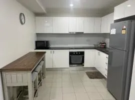 Homely Granny Flat, Kings Langley