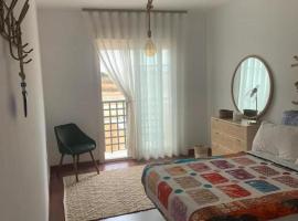 Tokyo Rooms "El Cabo" Habitación doble con baño privado, habitación en casa particular en Almería