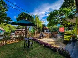 Mad monkey hostel and lounge