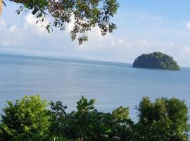 Rattana Bungalow Koh Chang, bed & breakfast i Koh Chang Ranong