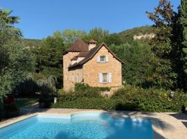 Le Moulin du Boisset, bed & breakfast kohteessa Saint-Denis-lès-Martel