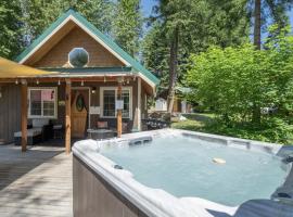 Lil Bigfoot Chalet by NW Comfy Cabins, alojamento de turismo selvagem em Leavenworth