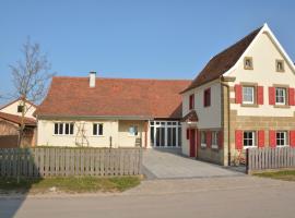 Haus Kornblume، مكان عطلات للإيجار في Colmberg