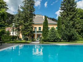 Wienerwald Residenz, hotel with pools in Baden
