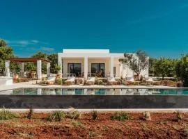 Luxury 4 Bed House in Ostuni with infinity pool