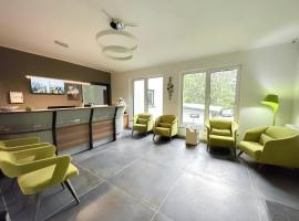 Gästehotel Lucendi Premium Lounge, pet-friendly hotel in Hohenleimbach