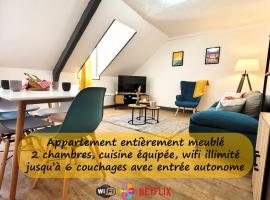 Sous les toits – tout confort, family hotel in Saint-Brieuc