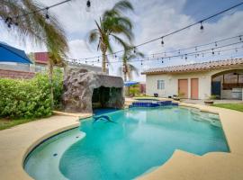 Luxe Yuma Home with Private Pool!: Yuma şehrinde bir tatil evi