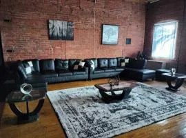Downtown Detroit Loft - Fully equipped & Absolutely Gorgeous theme