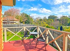 Pet-Friendly Retreat 2BR Ringwood Prime location, hotel para famílias em Ringwood